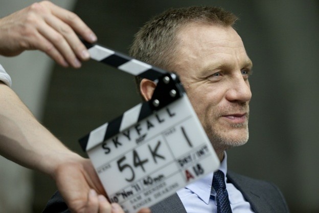 Daniel Craig James Bond Skyfall set