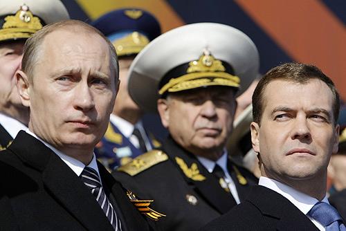 Putin und Medwedew Photo by the Presidential Press and Information Office via Flickr Juerg Vollmer maiak.info