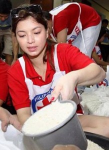 Angel Locsin working with the Red Cross Image/Angel Locsin Facebook page