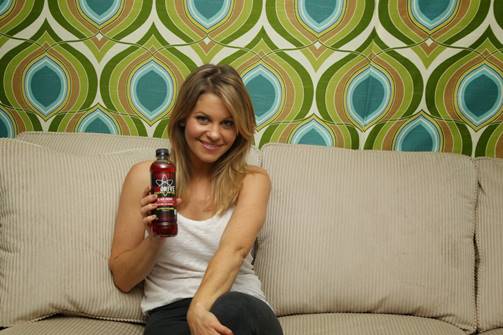 Everyone’s favorite “Full House” sweetheart Candace Cameron Bure hangs out backstage with HYDRIVE Energy Water backstage to get energized for the premiere of Dancing with the Stars Season 18. photo HYDRIVE Energy Water