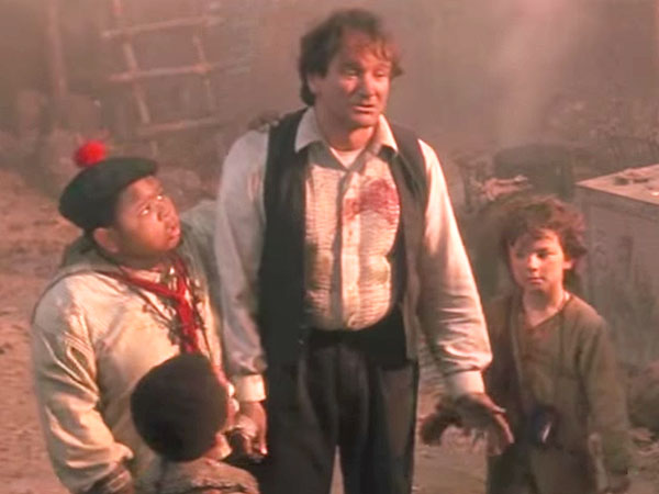 Raushan Hammond (left) talks about working with Robin Williams on "Hook"