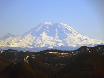 Mount Rainier photo/ pixabay user: skeeze