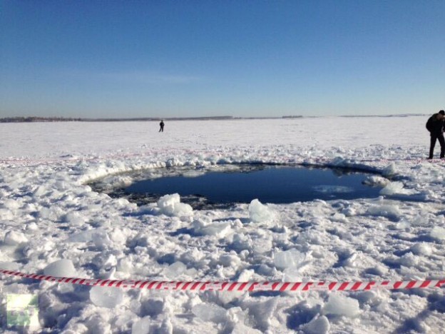 A hole in Chebarkul Lake made by meteorite debris. Photo by Chebarkul town head Andrey Orlov. 