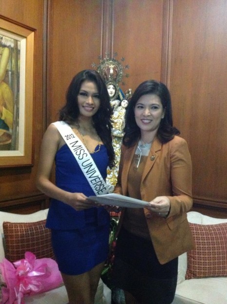 Janine Tugonon and Rep. Lani Mercado RevillaImage/ Congresswoman Mercado's Facebook page