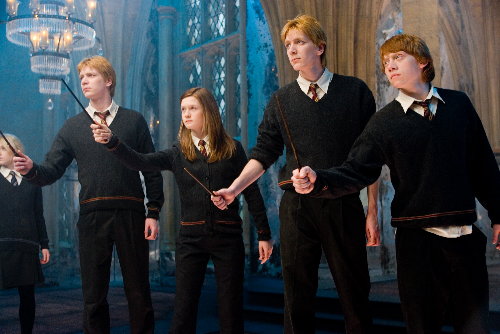 james-phelps-fred-bonnie-wright-ginny-rupert-grint-ron-oliver-phelps-george-weasley