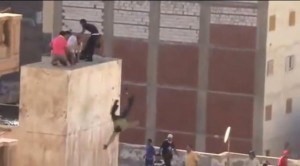 Alexandria-Roof-protesters thrown off