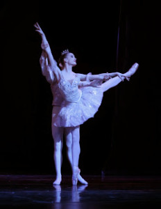 Hannah Stanford as the Snow Queen in The Nutcracker photo Kathy Schmitt (courtesy of Patel Conservatory)