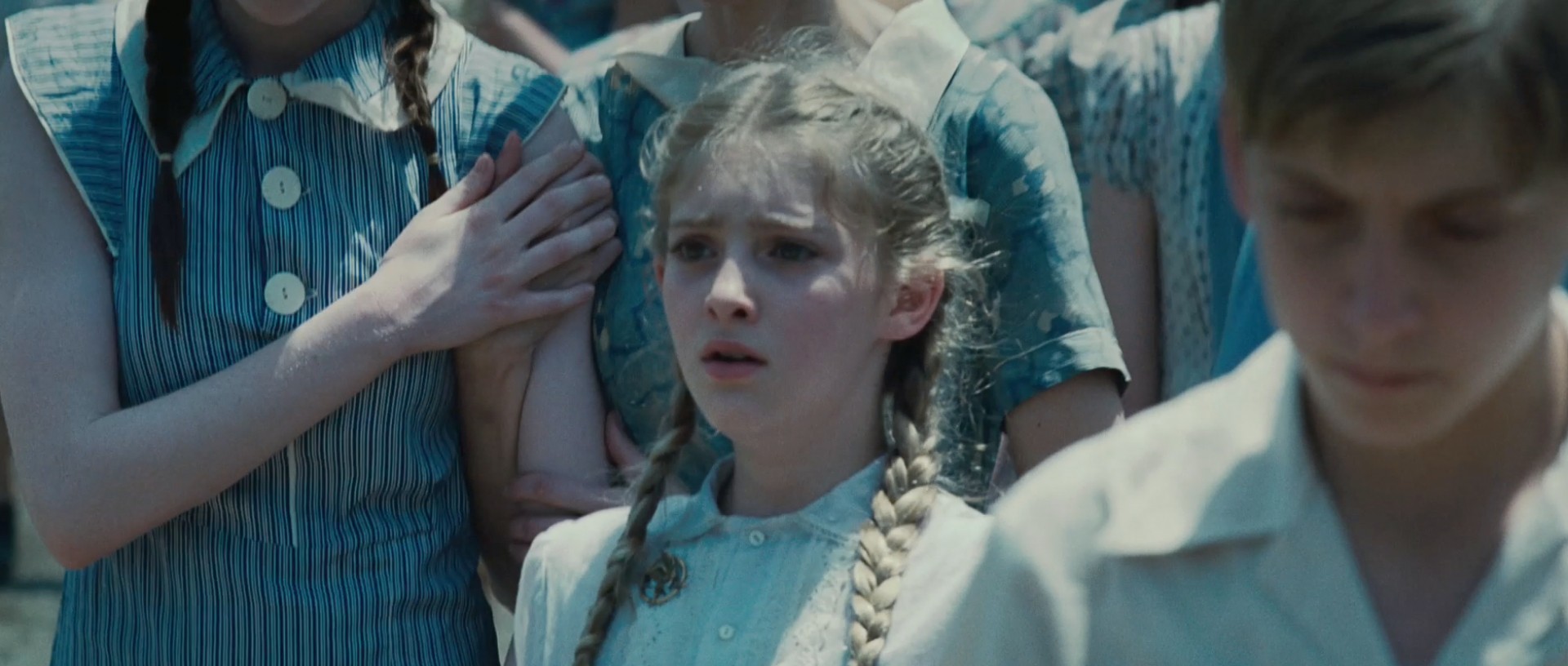 Willow Shields talks Jennifer Lawrence, 'The Hunger Games Mockingjay' and Josh ...