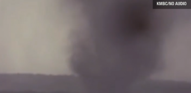 Tornado touchdown filmed by KMBC video screenshot