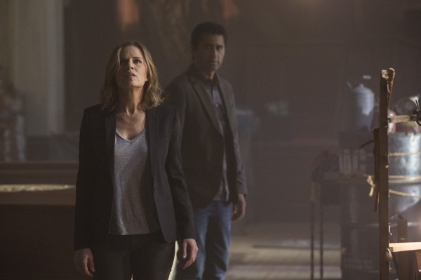 Kim Dickens and Cliff Curtis in 'Fear the Walking Dead'