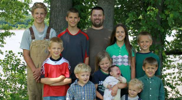 Naugler family Kentucky kids taken homeschool off the grid