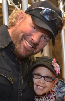 toby keith foundation photo with-payton-2014