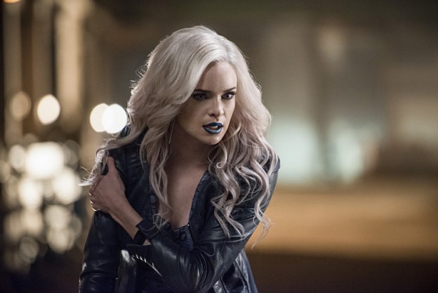 Danielle Panabaker as Killer Frost and Robbie Amell as Deathstorm