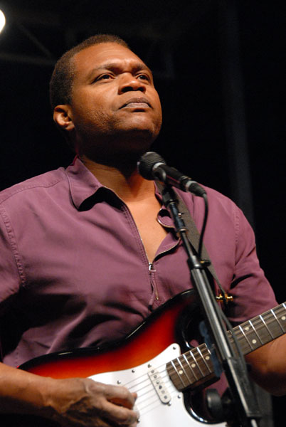 Robert Cray in concert in Austin Texas, March 4, 2007. Photo by Steve Hopson via wikimedia commons